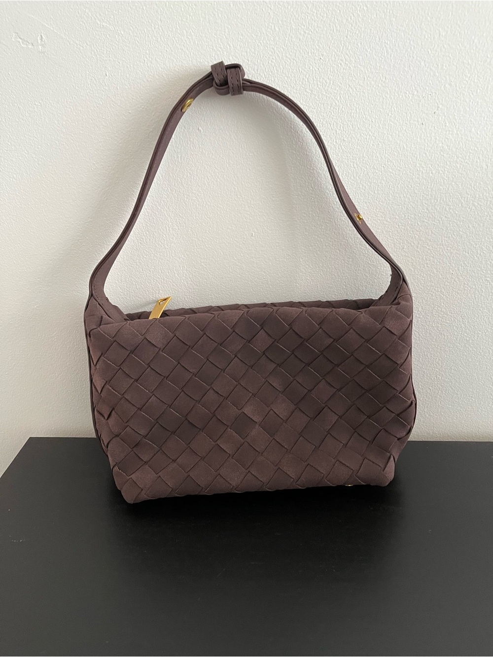 Woven Shoulder Bag in Dark Brown - Classic Women's Handbag